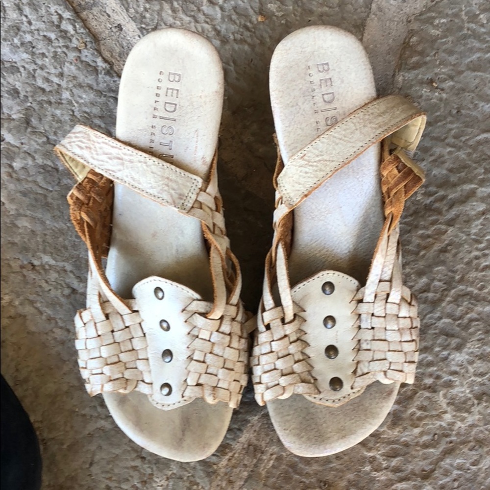 Bed stu wedges